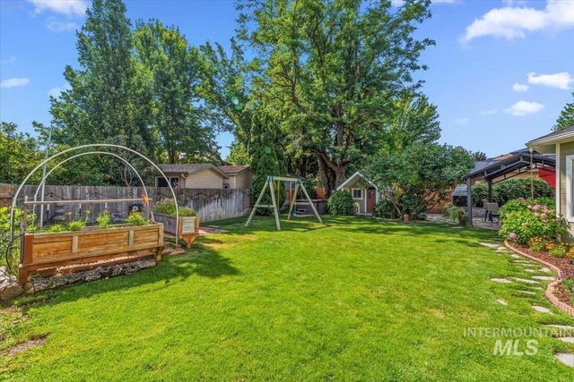 6190 N Drake Way, Garden City, ID 83714