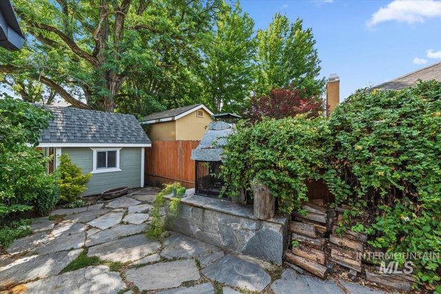 6190 N Drake Way, Garden City, ID 83714