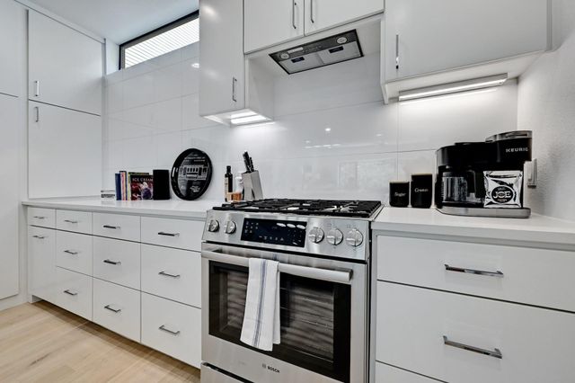 3406 E 17th ST 5, Austin, TX 78721