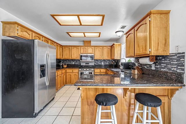 717 E Spring Lane, Lemoore, CA 93245