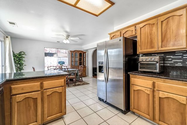 717 E Spring Lane, Lemoore, CA 93245