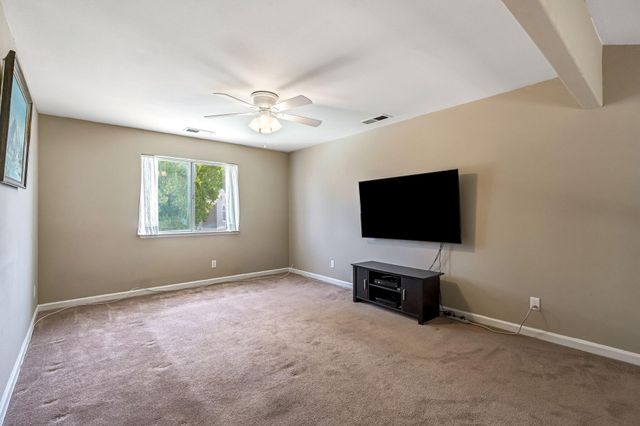 717 E Spring Lane, Lemoore, CA 93245