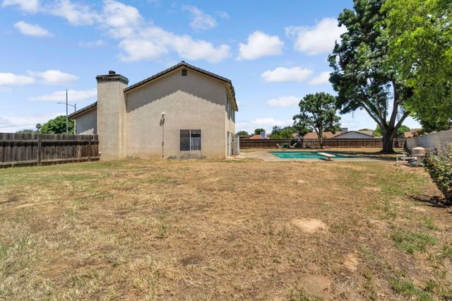 717 E Spring Lane, Lemoore, CA 93245