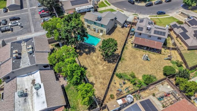 717 E Spring Lane, Lemoore, CA 93245