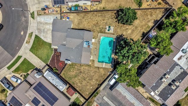 717 E Spring Lane, Lemoore, CA 93245