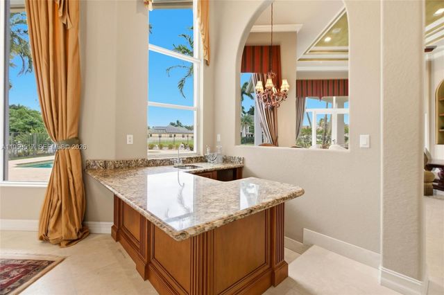 3250 W Stonebrook Cir, Davie, FL 33330