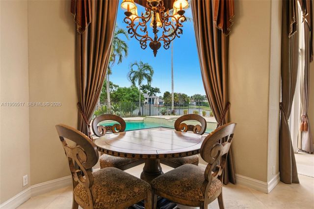 3250 W Stonebrook Cir, Davie, FL 33330