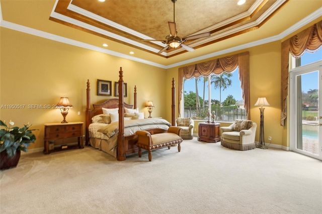 3250 W Stonebrook Cir, Davie, FL 33330