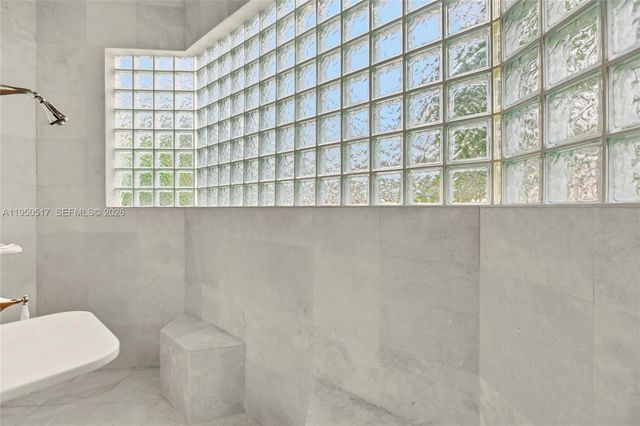 3250 W Stonebrook Cir, Davie, FL 33330