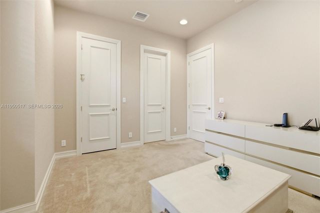 3250 W Stonebrook Cir, Davie, FL 33330