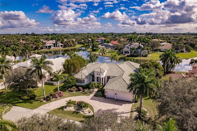 3250 W Stonebrook Cir, Davie, FL 33330
