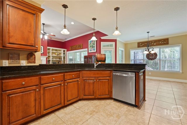 99 Mcgregor Circle, Richmond Hill, GA 31324