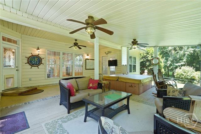 99 Mcgregor Circle, Richmond Hill, GA 31324