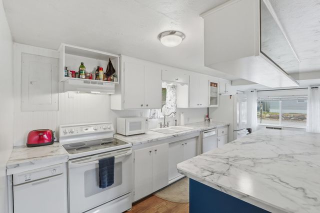41914 Robert Rd, Loon Lake, WA 99148