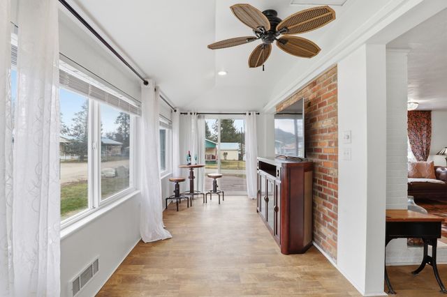 41914 Robert Rd, Loon Lake, WA 99148
