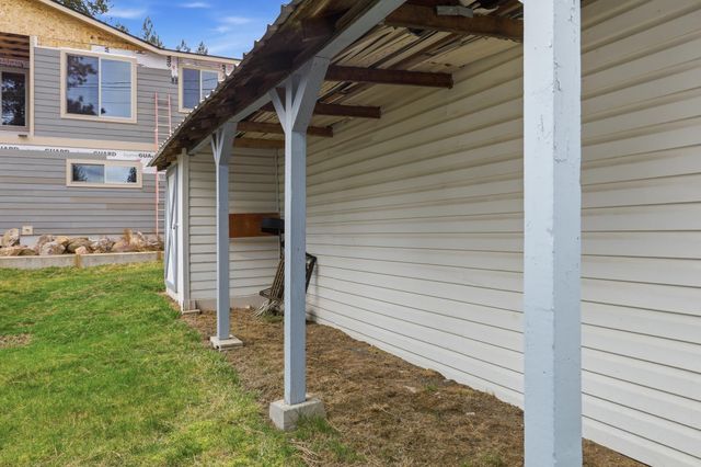 41914 Robert Rd, Loon Lake, WA 99148