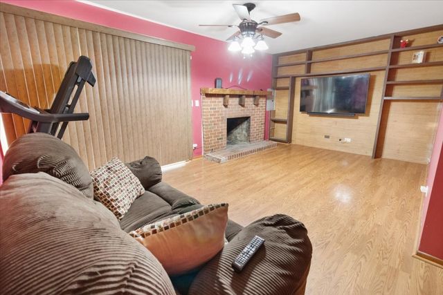 5646 Fernwood Court, Matteson, IL 60443