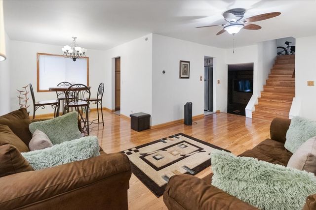 5646 Fernwood Court, Matteson, IL 60443