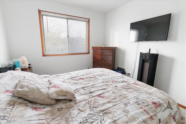 5646 Fernwood Court, Matteson, IL 60443
