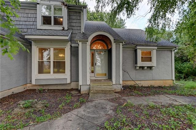 28385 Woodland Road, Paola, KS 66071