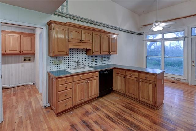 28385 Woodland Road, Paola, KS 66071