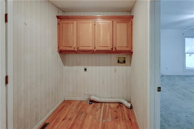 28385 Woodland Road, Paola, KS 66071