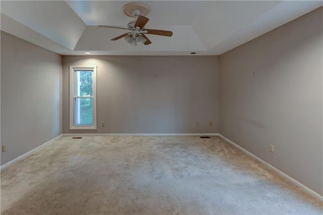 28385 Woodland Road, Paola, KS 66071