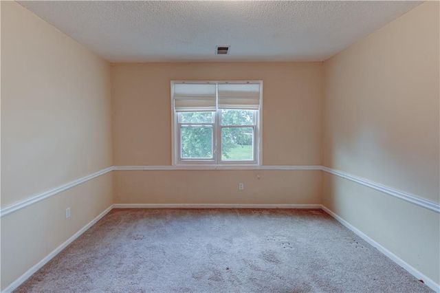 28385 Woodland Road, Paola, KS 66071