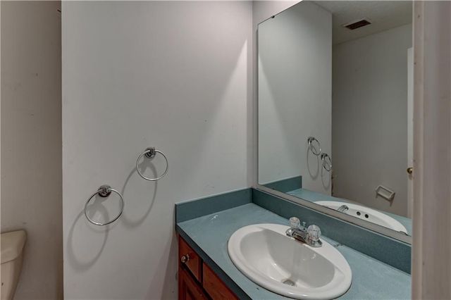 28385 Woodland Road, Paola, KS 66071