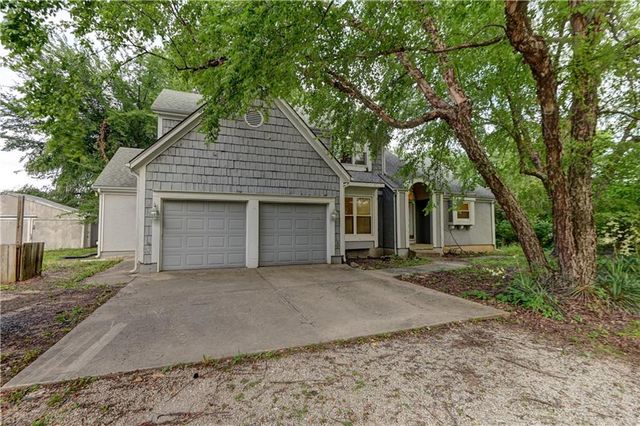 28385 Woodland Road, Paola, KS 66071