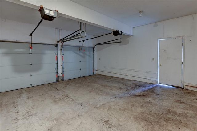 28385 Woodland Road, Paola, KS 66071