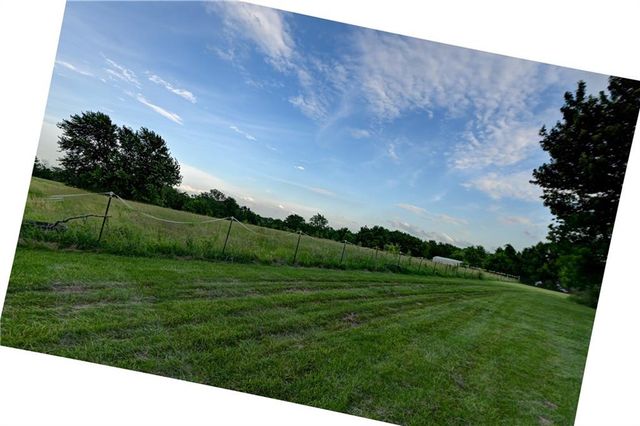 28385 Woodland Road, Paola, KS 66071
