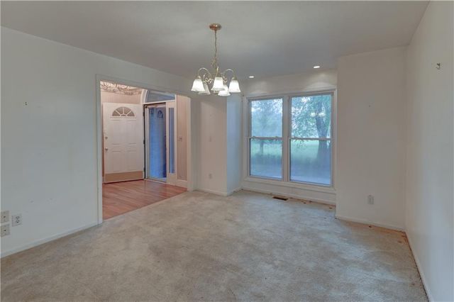 28385 Woodland Road, Paola, KS 66071