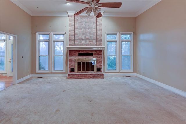 28385 Woodland Road, Paola, KS 66071