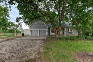 28385 Woodland Road, Paola, KS 66071