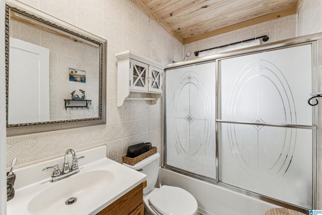 2301 27TH AVENUE N, Hueytown, AL 35023