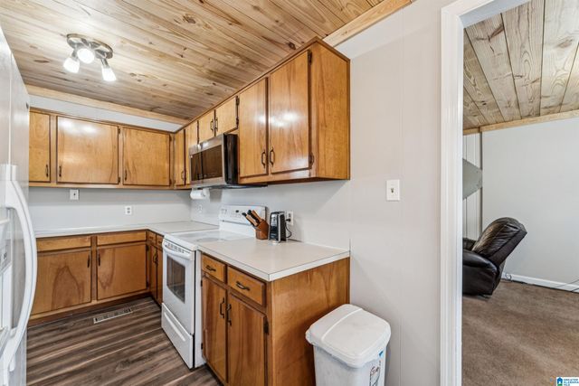 2301 27TH AVENUE N, Hueytown, AL 35023