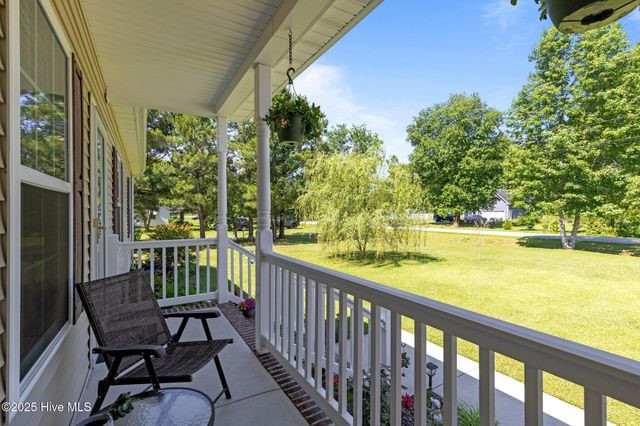 351 NW Backwoods Road, Moyock, NC 27958