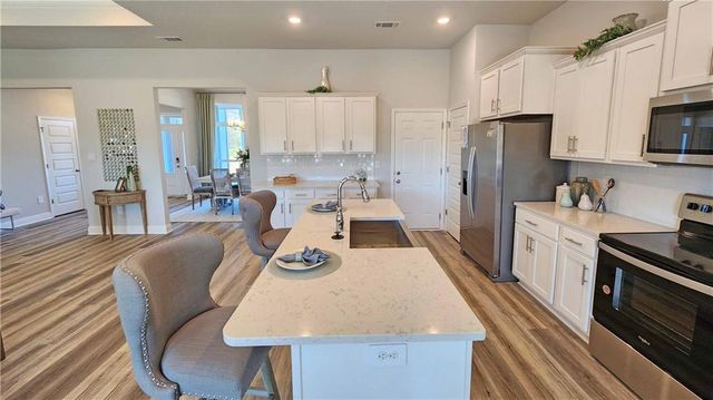 10256 Heirloom Road S, Mobile, AL 36608