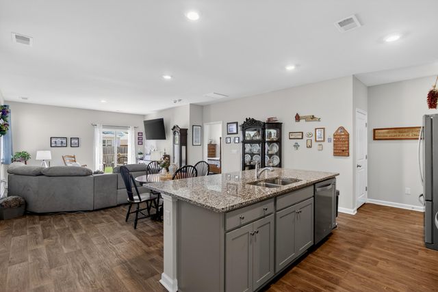 410 Eastern Pine, Summerville, SC 29486