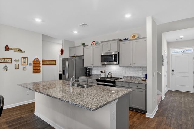 410 Eastern Pine, Summerville, SC 29486