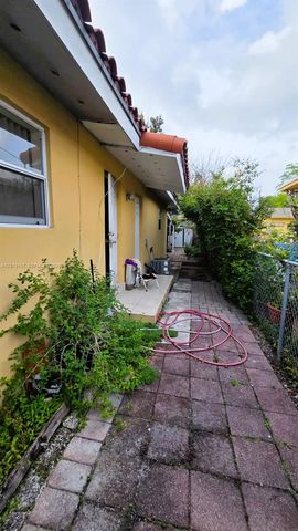 2335 NW 55th St, Miami, FL 33142