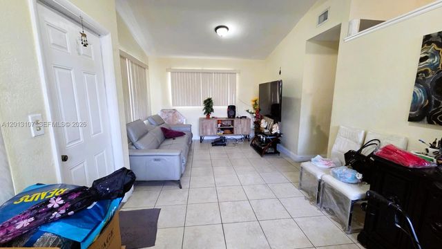 2335 NW 55th St, Miami, FL 33142