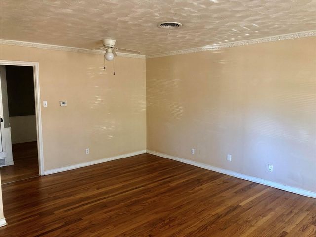 2204 Healey Drive, Dallas, TX 75228