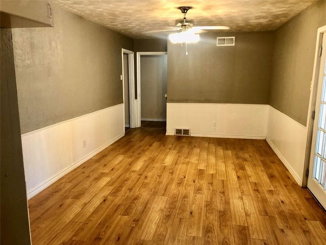 2204 Healey Drive, Dallas, TX 75228