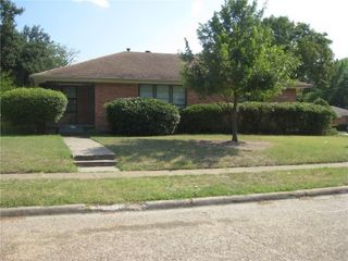 2204 Healey Drive, Dallas, TX 75228