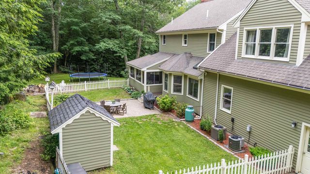 71 Deerwood Hollow, Chester, NH 03036