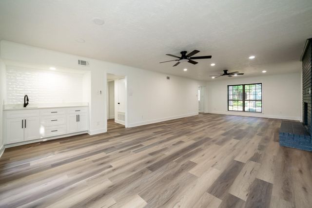 1503 Waterlily Lane, Longview, TX 75604