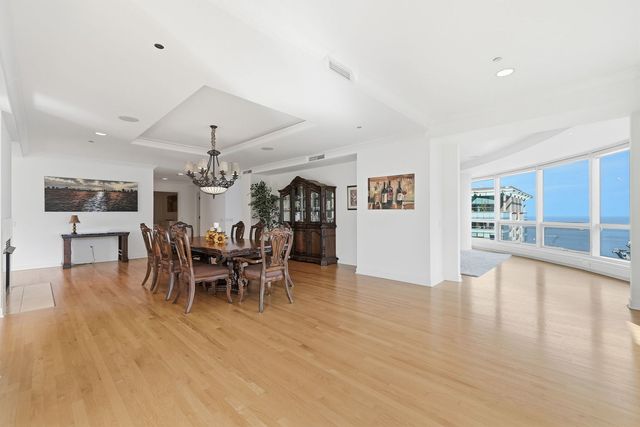 415 E North Water Street 2805, Chicago, IL 60611
