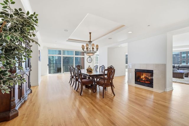 415 E North Water Street 2805, Chicago, IL 60611